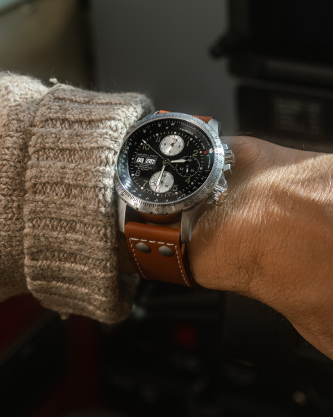 Hamilton khaki aviation xwind
